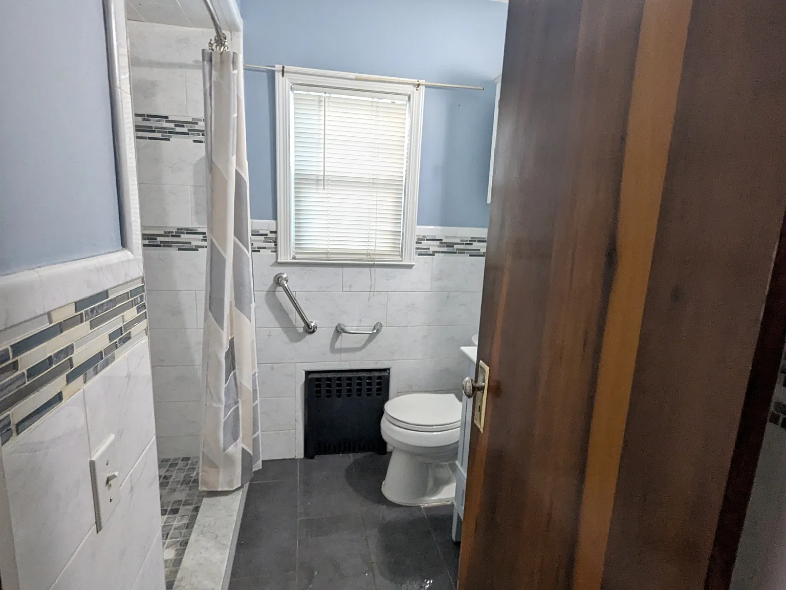 3 bed, 1.5 bath, $3,400 — Photo 3