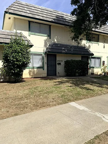 2591 Glen Ave Photo 1