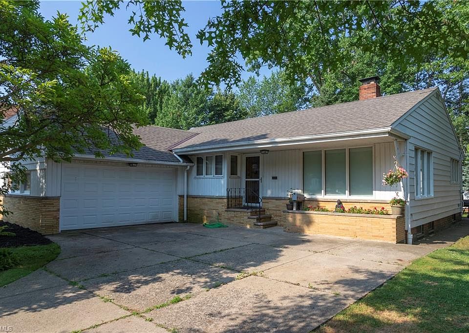1st image of 24400 Effingham Blvd