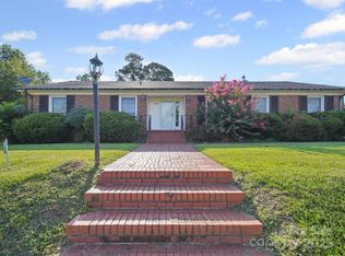 202 Greenwood Ln, Wadesboro, NC 28170