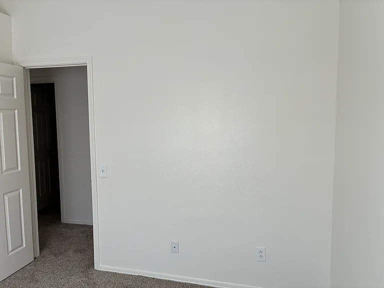 10422 W Windsor Blvd — Photo 38