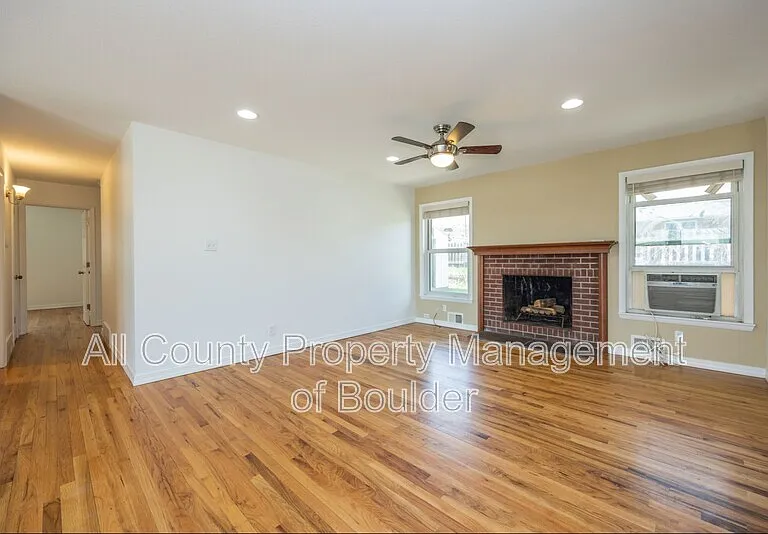 425 S 40th St — Photo 6