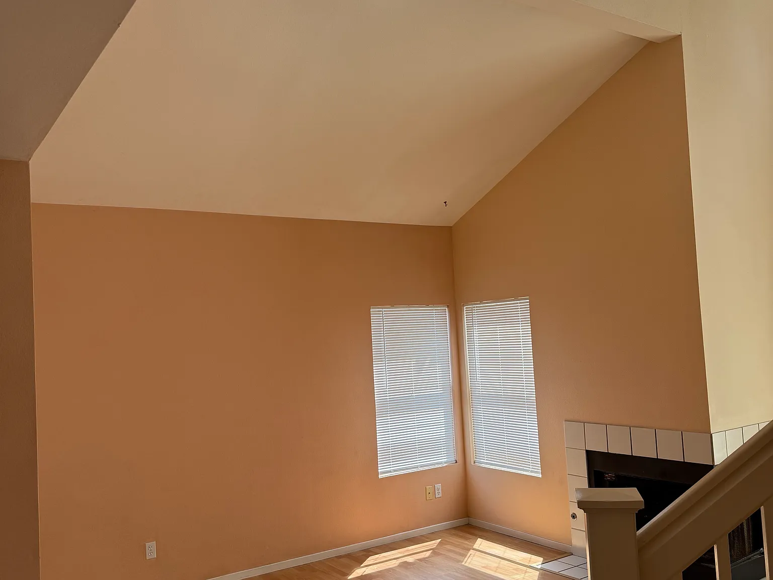 2027 Bedford St — Photo 2