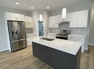 61 Twintree Way, Winnipeg, MB R3X0V7