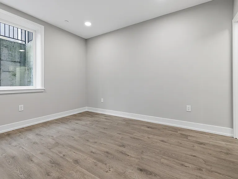 1111 S 24th St #103 — Photo 24
