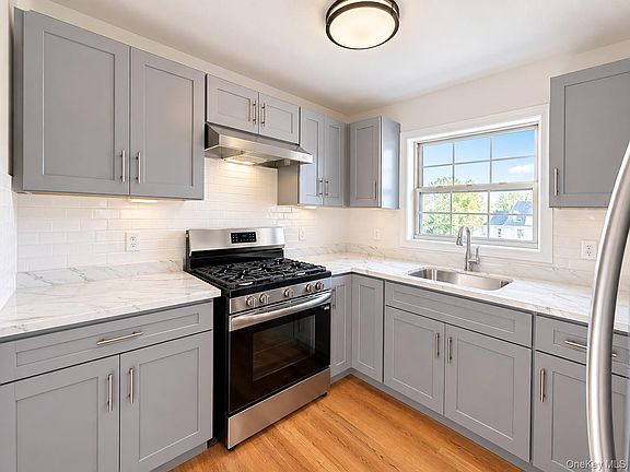 3rd image of 2105 Seward Avenue