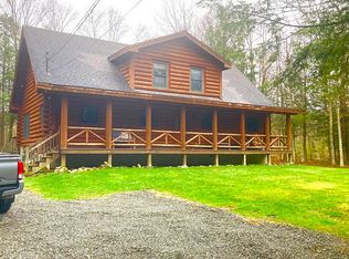 21 Halawa Ln, Newfoundland, PA 18445