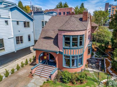 912 2nd Avenue W, Seattle, WA, 98119