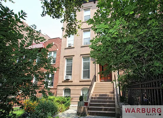 Sold by Warburg | media 23