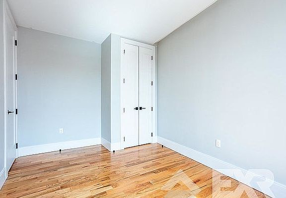 5th image of 246 Sullivan Pl #D6