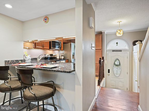 4th image of 7128 Dijohn Court Dr