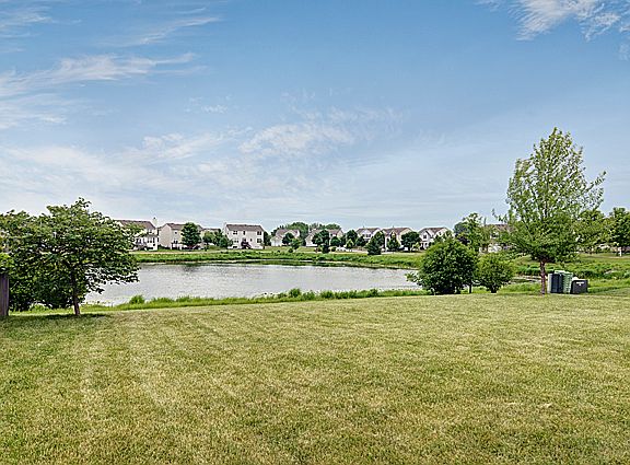 3rd image of 2544 Prairie Crossing Dr