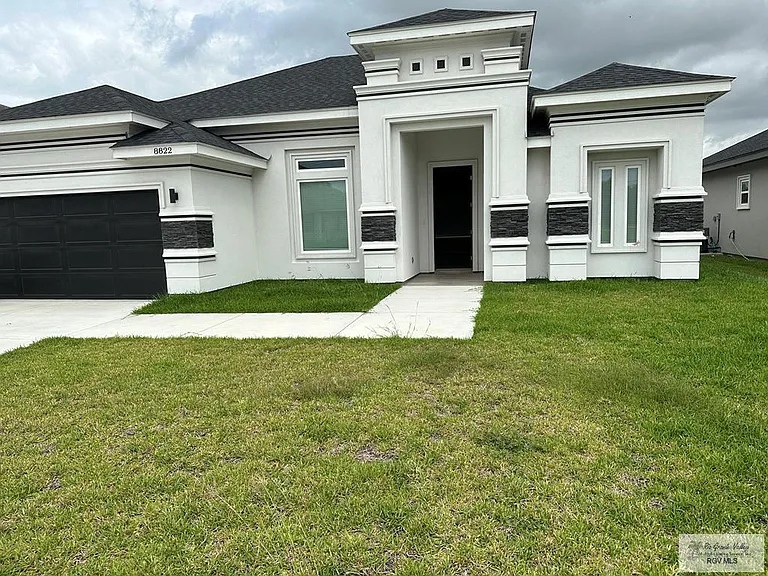 8822 Albatross St — Photo 2