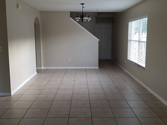 4th image of 1901 Stone Abbey Blvd
