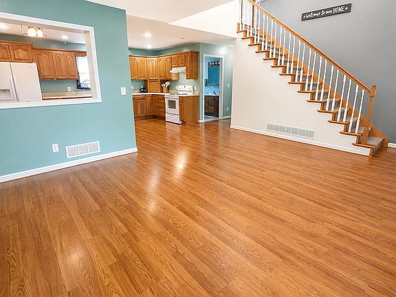 5th image of 7838 N Topinabee St