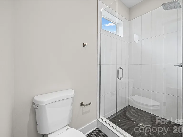 840 E 18th St #C — Photo 21