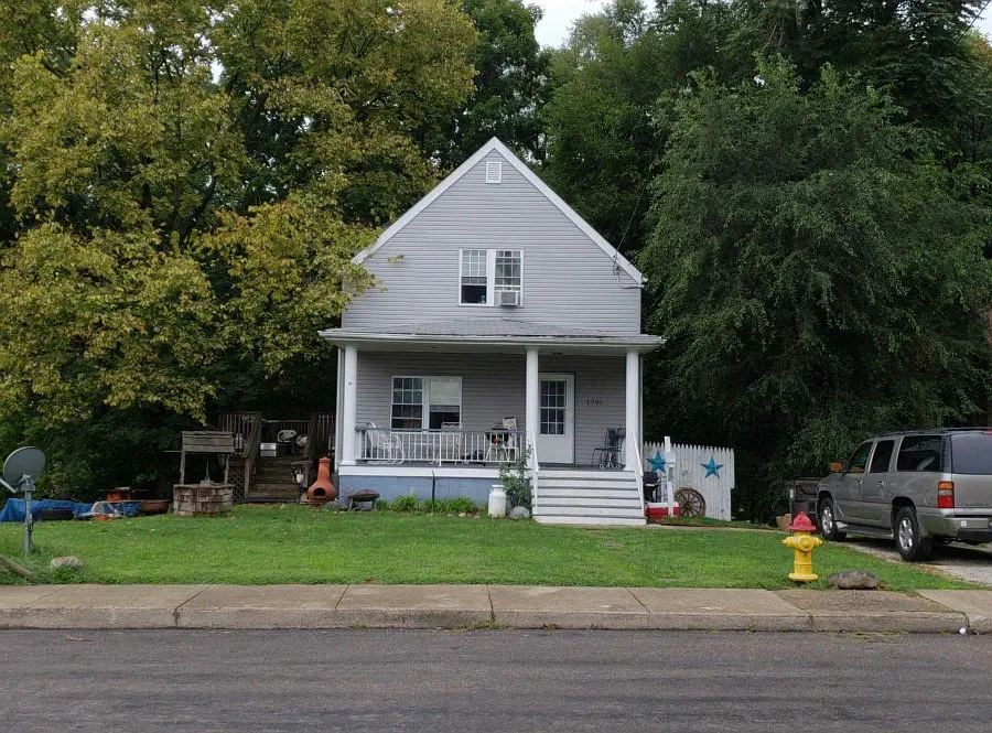 1701 N Machin Ave photo 1