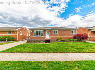 29652 Sherry Ave, Madison Heights, MI 48071