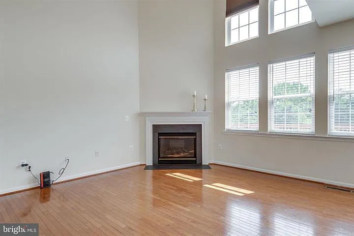 6805 Hollow Glen Ct — Photo 7