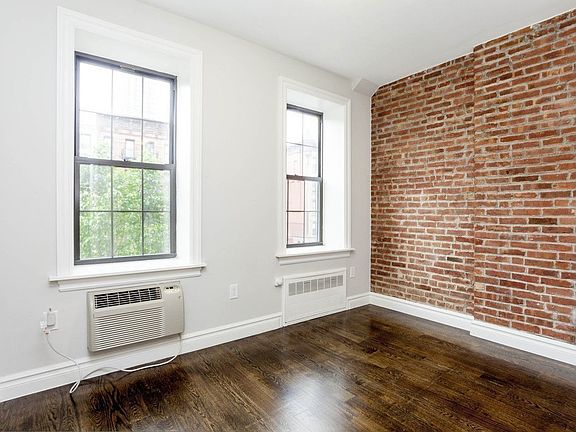 3rd image of 1705 2nd Ave APT 3N