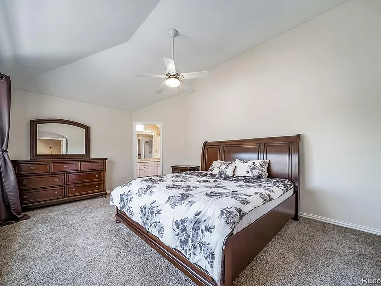 1011 S Valentia St #81 — Photo 24