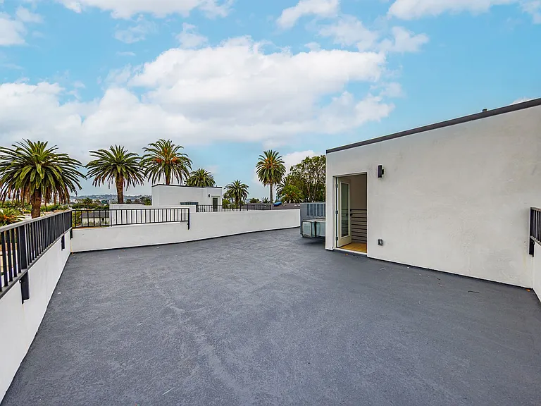 2026 Luxury 3, 4 & 5 Bed Townhomes — Photo 132