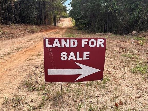 4th image of E Meade Rd