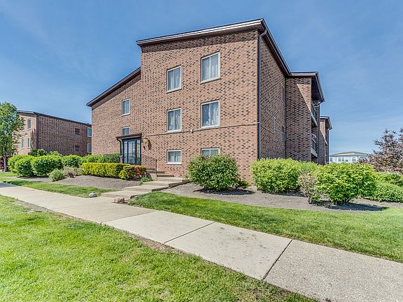 2nd image of 900 Perrie Dr APT 304