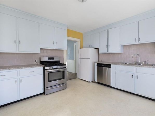 warwick-rhode-island-65915748 picture