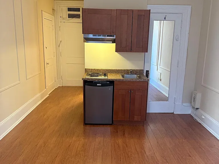 1324 Locust St #528 — Photo 9