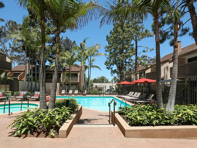Baywood Apartment Homes — Photo 1