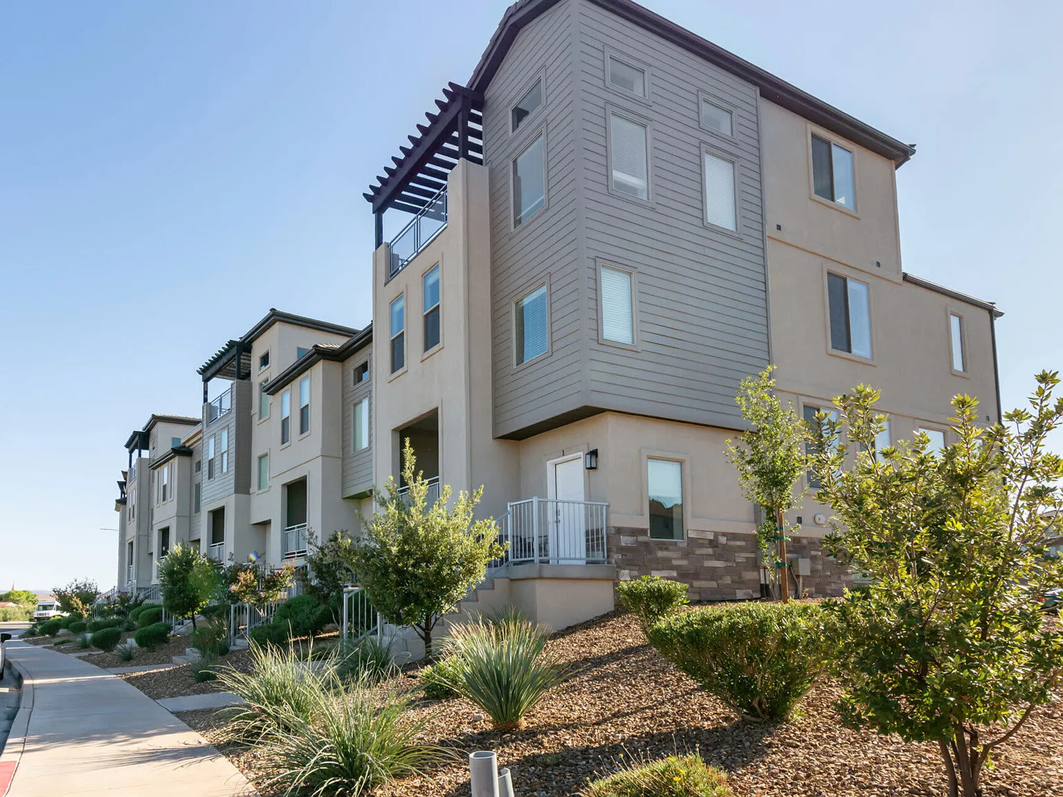 Grayhawk at Rivers Edge — Photo 4