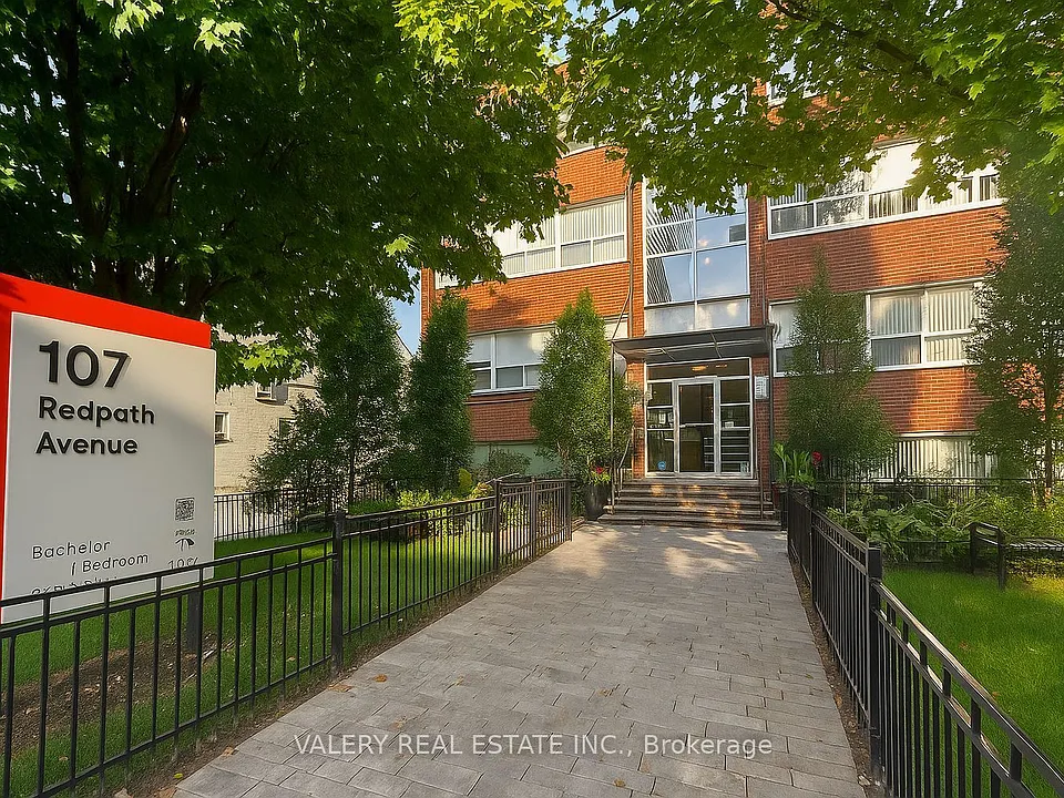 107 Redpath Ave #306