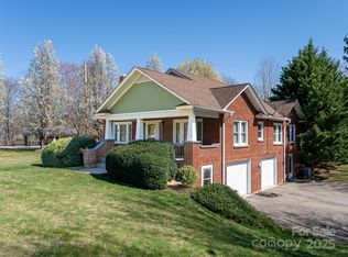 1305 Pisgah Hwy, Candler, NC 28715