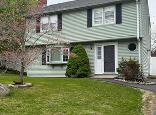 9 Old Coach Rd, Nashua, NH 03062
