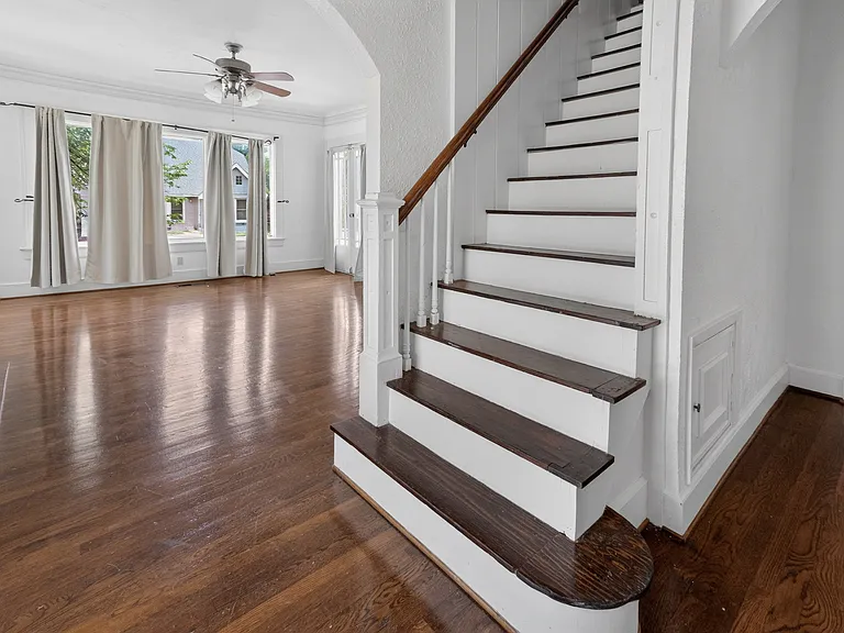 2601 S University Dr — Photo 7