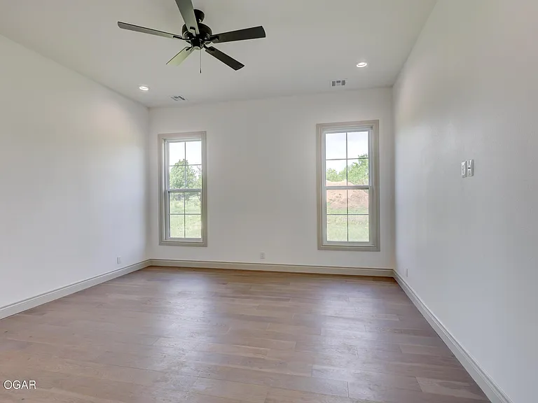 2520 S Cleveland Ave — Photo 11