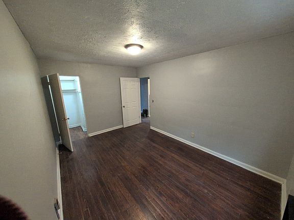3rd image of 4425 Reading Ln #3