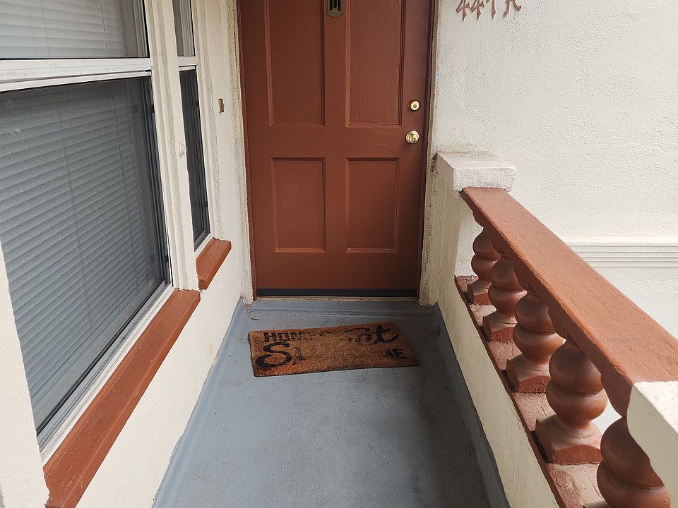 447 OAK H 
FRONT DOOR