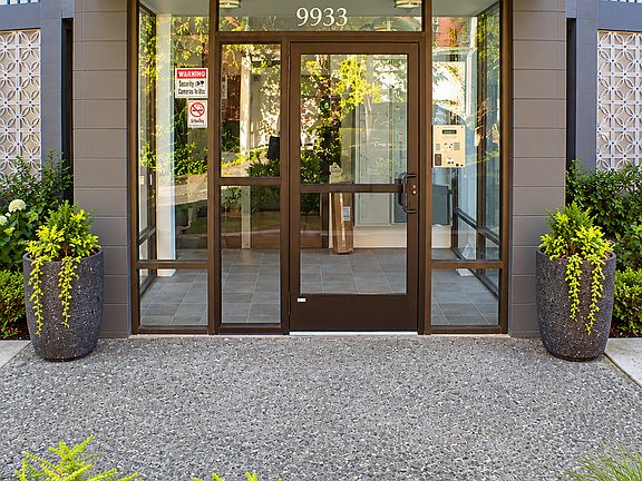 5th image of 5200 University Way NE APT 401