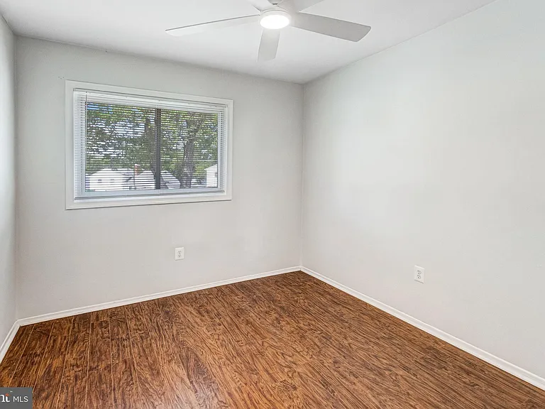 13208 Aldrin St — Photo 22