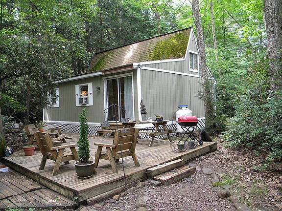 3rd image of 33 Brookside Dr
