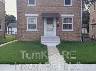 304 Hyde Park Ave, Bellwood, IL 60104