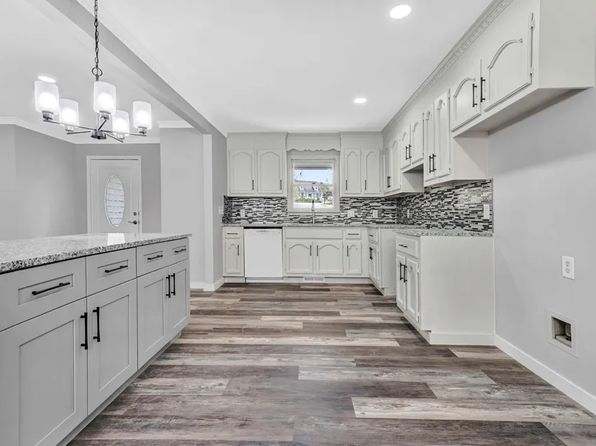 1011 Chestnut Ct
