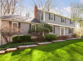11 Woodcock Ln, Ridgefield, CT 06877