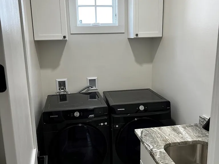 1218 Schirmer Ave — Photo 6