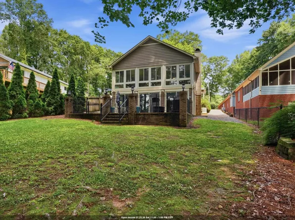 1335 Point Of Pnes, Guntersville, AL 35976