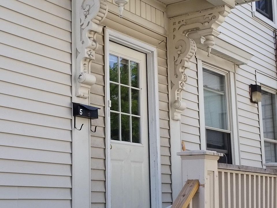 Private Entrance