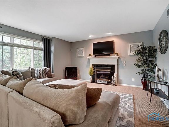 3rd image of 2835 Back Bay Dr