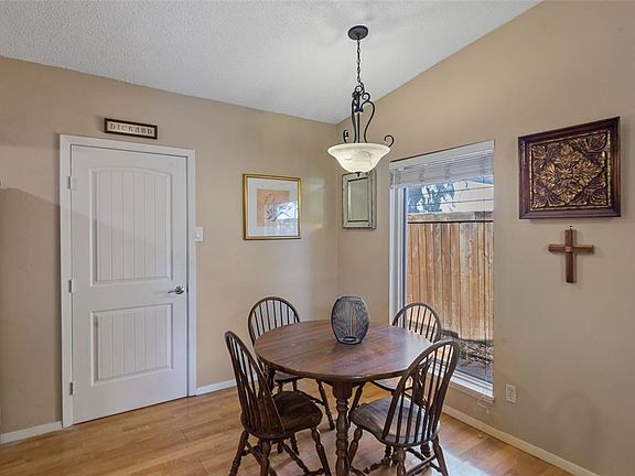4th image of 412 Salem Dr